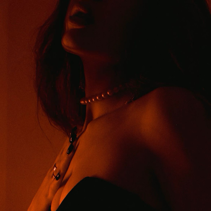 Iris Elaine Vale 