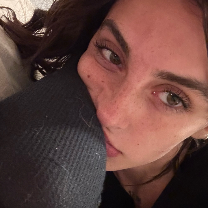Mo